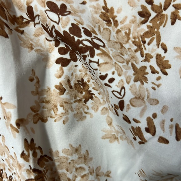 Abercrombie & Fitch Flutter Sleeve Tiered Midi Dress - Picture 3 of 3